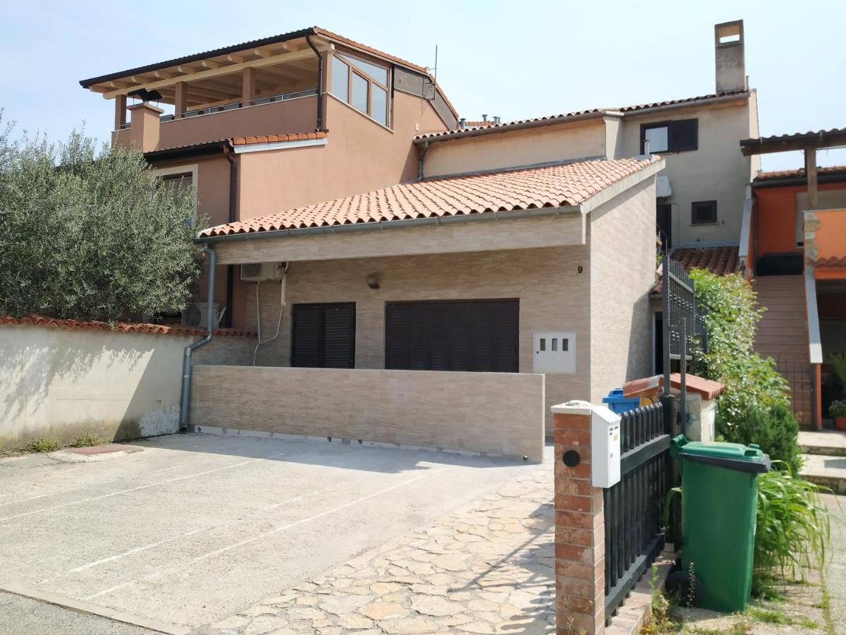 Apartmani Zlatko Pula Ngoại thất bức ảnh