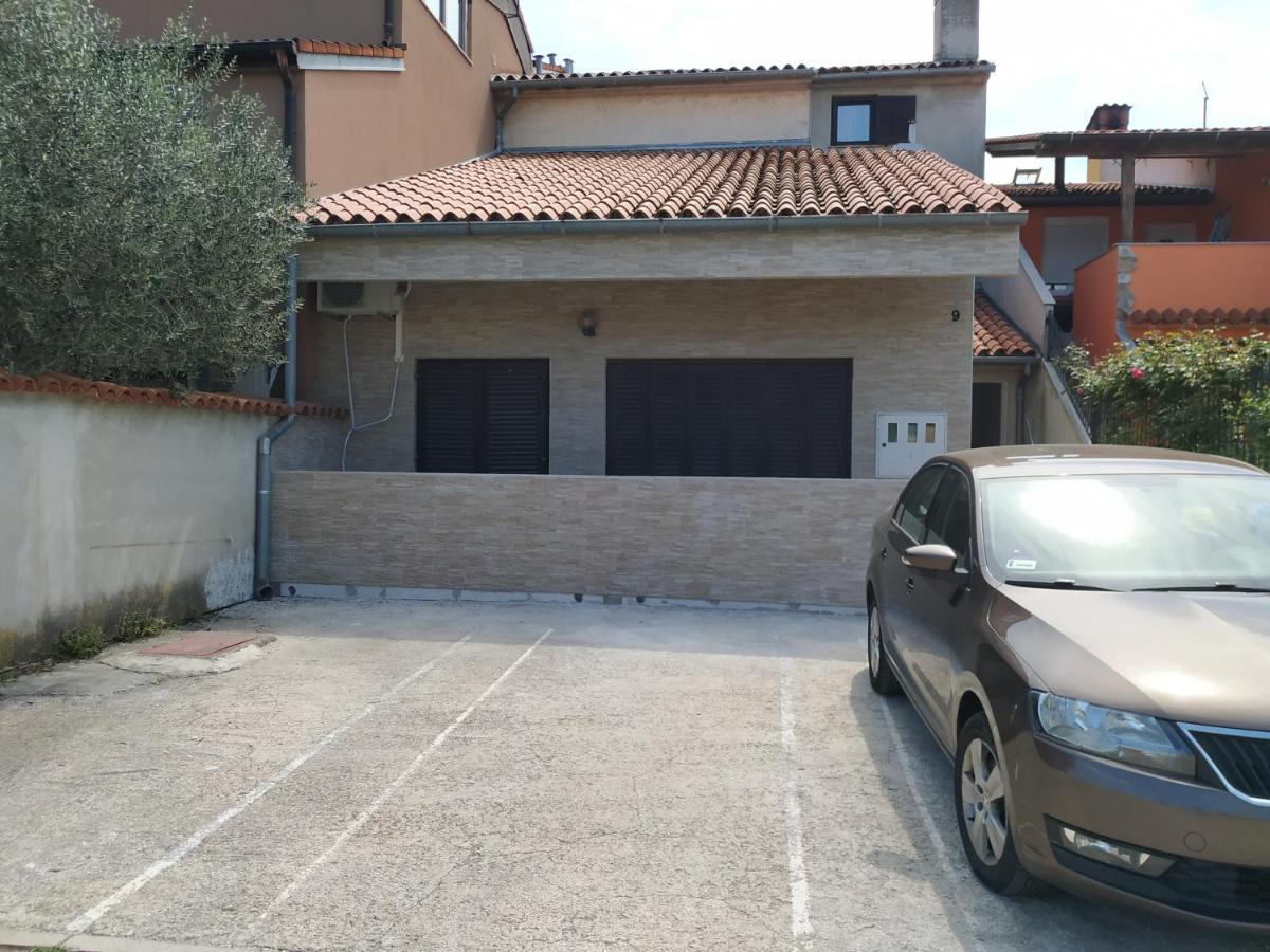 Apartmani Zlatko Pula Ngoại thất bức ảnh