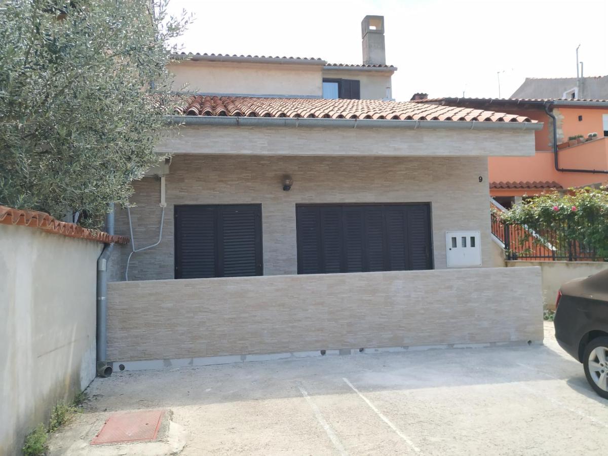 Apartmani Zlatko Pula Ngoại thất bức ảnh