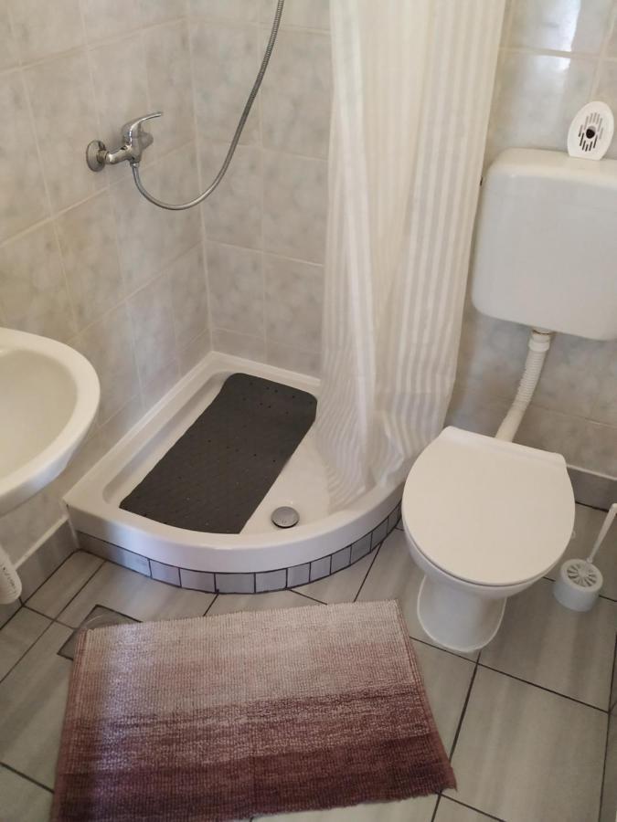 Apartmani Zlatko Pula Ngoại thất bức ảnh