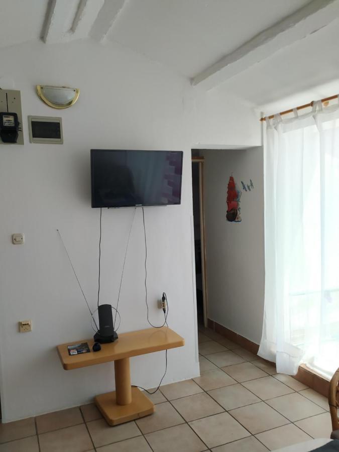 Apartmani Zlatko Pula Ngoại thất bức ảnh