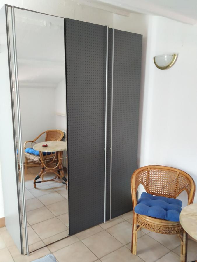 Apartmani Zlatko Pula Ngoại thất bức ảnh