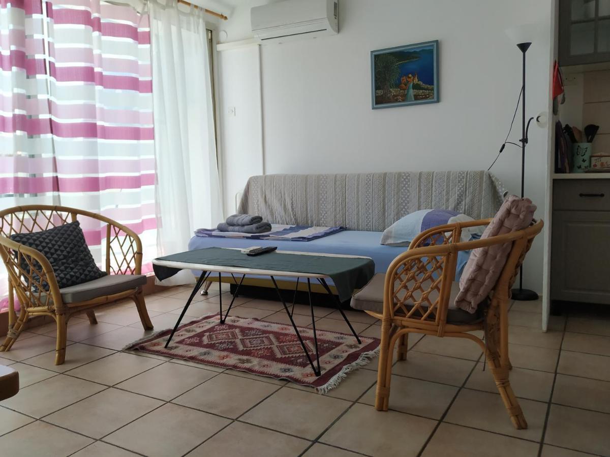 Apartmani Zlatko Pula Ngoại thất bức ảnh