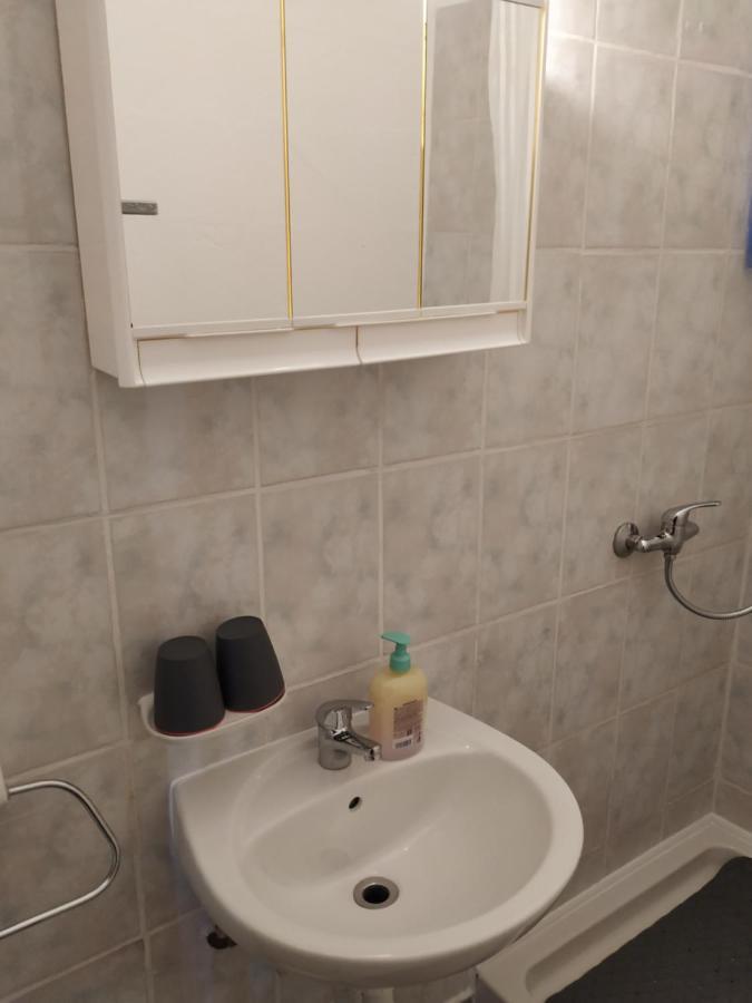 Apartmani Zlatko Pula Ngoại thất bức ảnh
