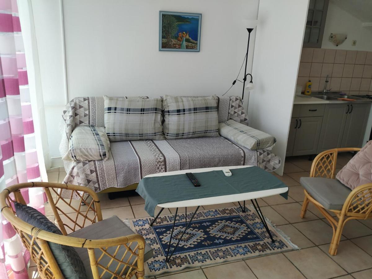 Apartmani Zlatko Pula Ngoại thất bức ảnh