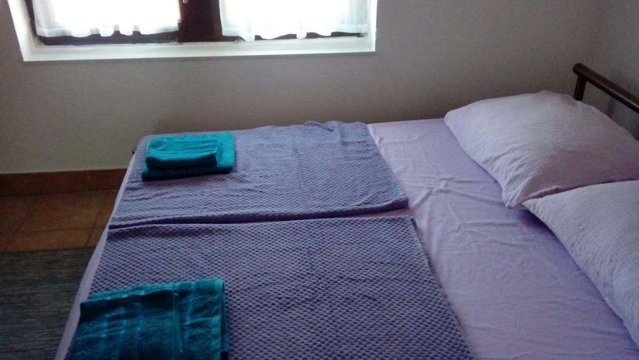 Apartmani Zlatko Pula Ngoại thất bức ảnh